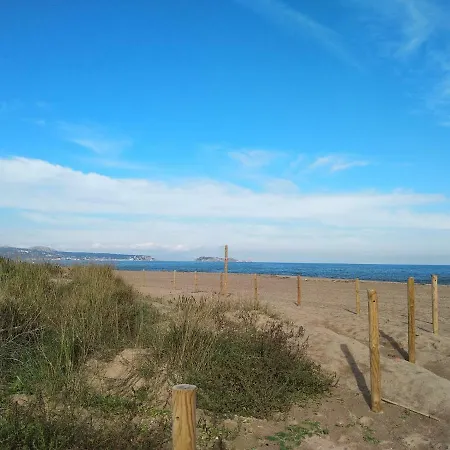 Apartment Sea Front In Platja With Terrace And Parking