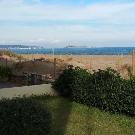 Apartment Sea Front In Platja With Terrace And Parking *